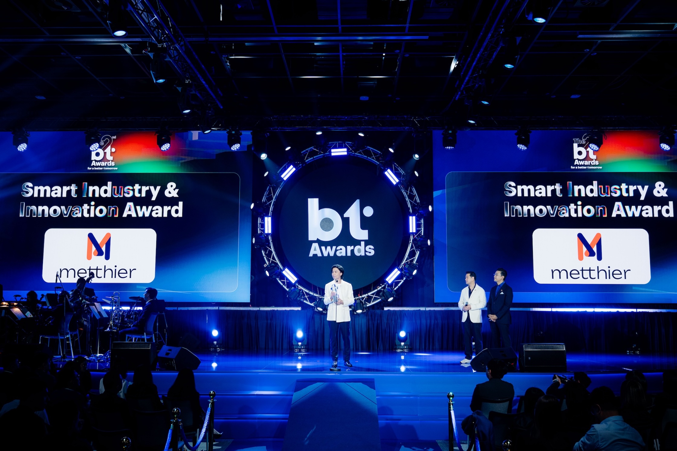 Metthier คว้า The 2nd BT Awards ตอกย้ำผู้นำ Smart Industry & Innovation